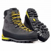 Scarponi da montagna in pelle artigianali impermeabili e traspiranti fatti a mano VEGA Fitwell - Made in Italy